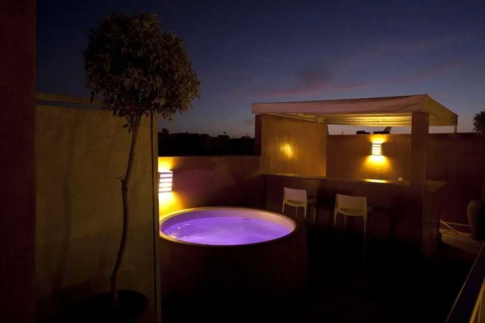 Riad Dar White