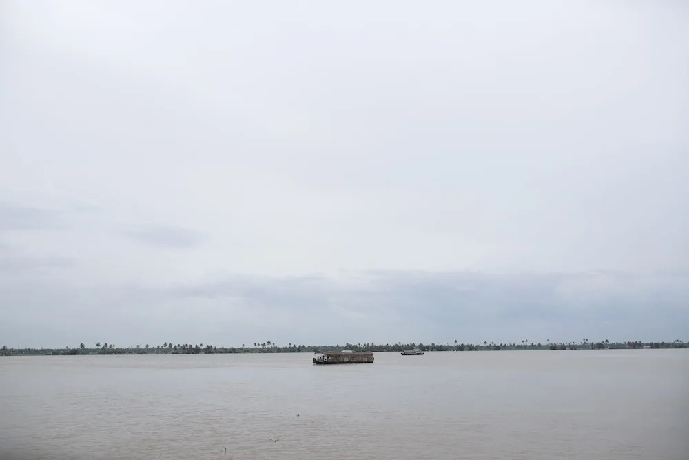 Sreekrishna Houseboat