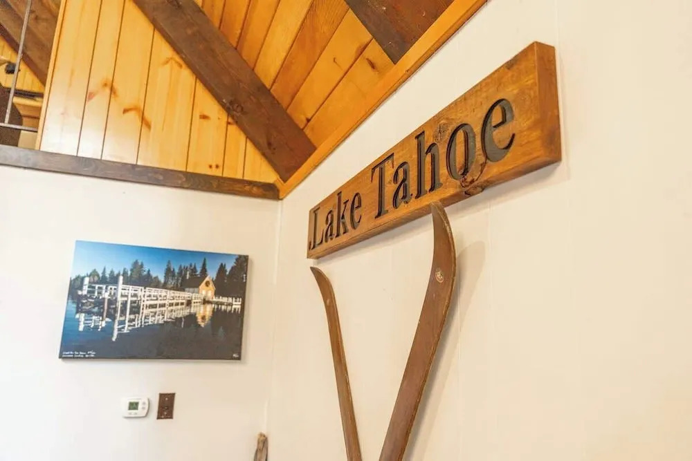 West Shore Tahoe Cabin - Loft Movie Nights Pets