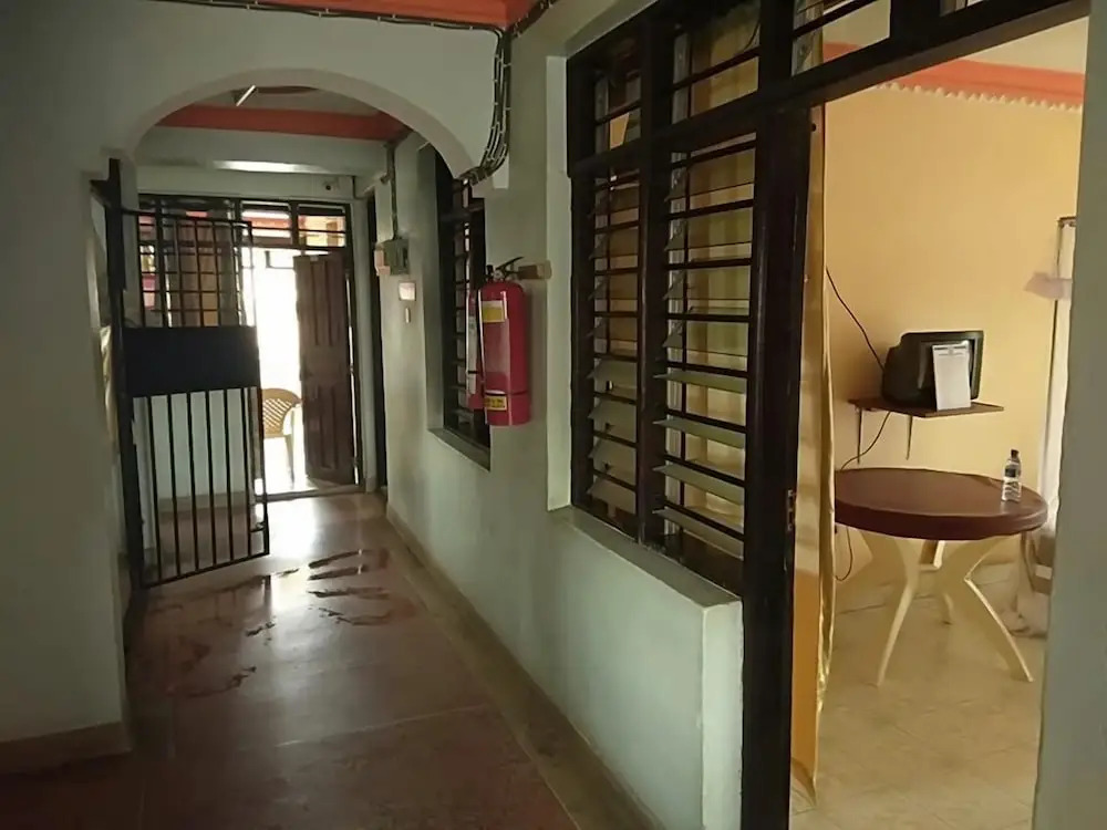Miritini Guest House  Restaurant