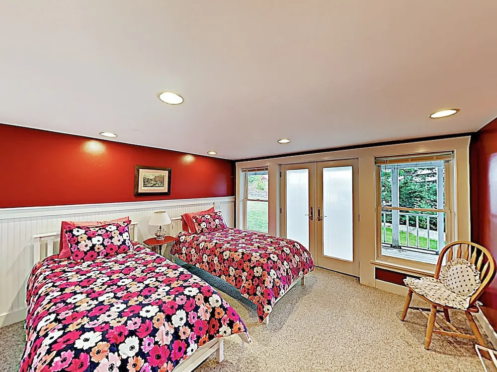 New Listing! Bayfront Getaway W/ Stunning Views 4 Bedroom Home