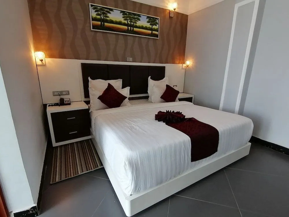 Sunspot Hotel