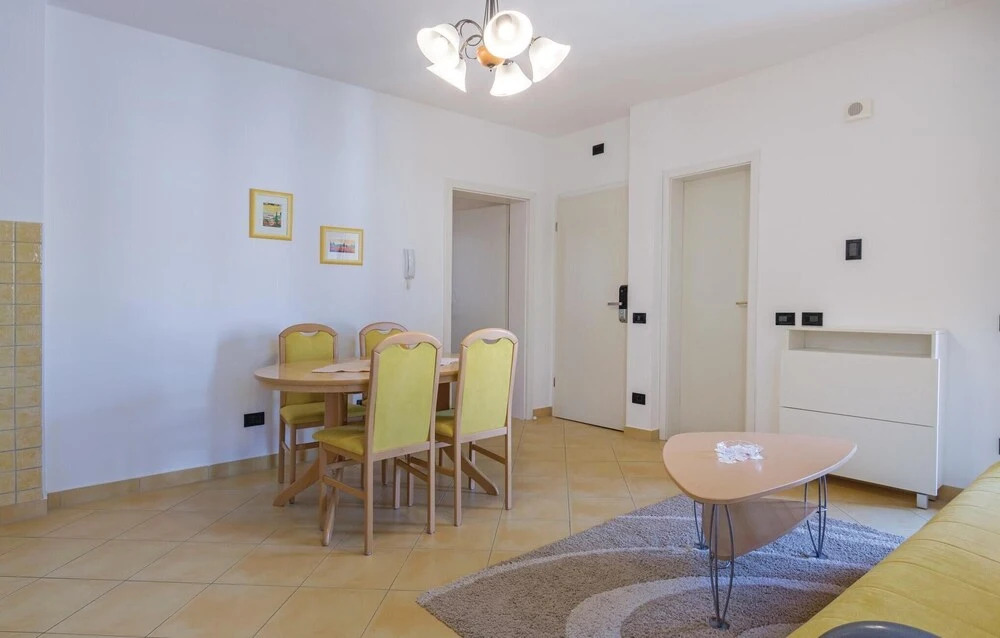 Stunning Home in Medulin With Wifi and 1 Bedrooms