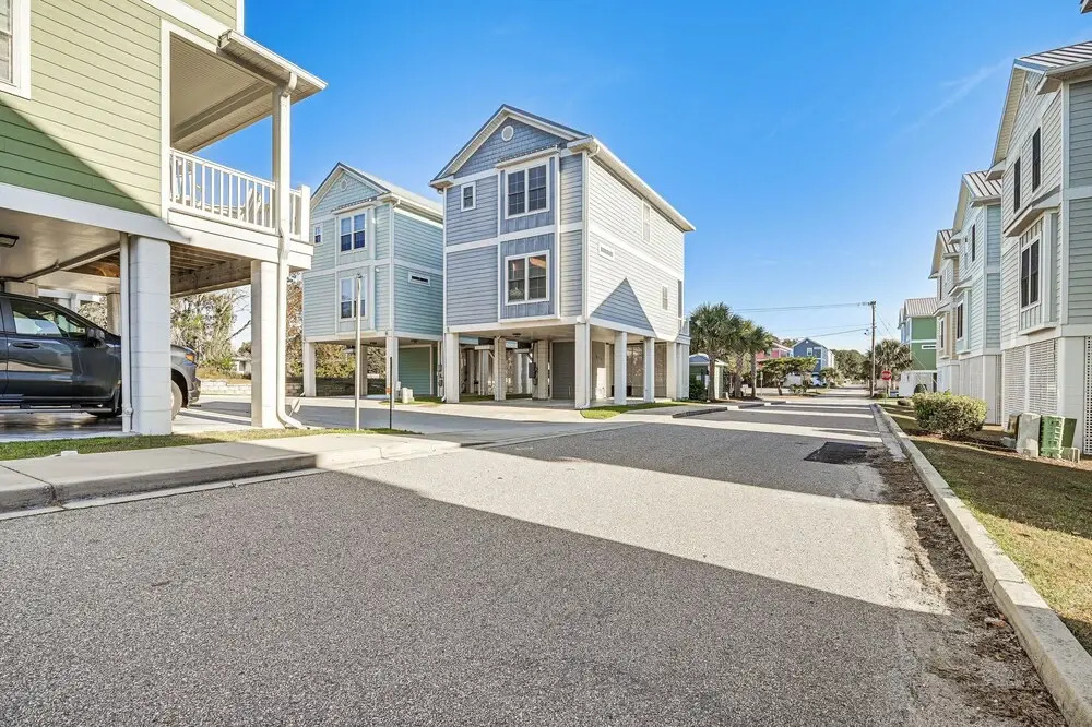 Walk to Shore: Myrtle Beach Home w/ Pool Access!