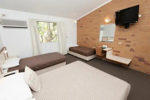 Wild Scotsman Motor Inn Gin Gin QLD