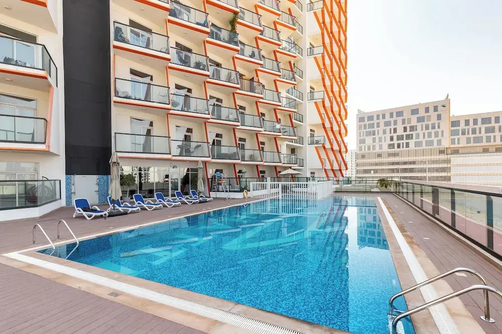 SIMPLY COMFORT Binghatti Gateway Family 2BR with Balcony, Close to Dubai Mall & Burj Khalifa
