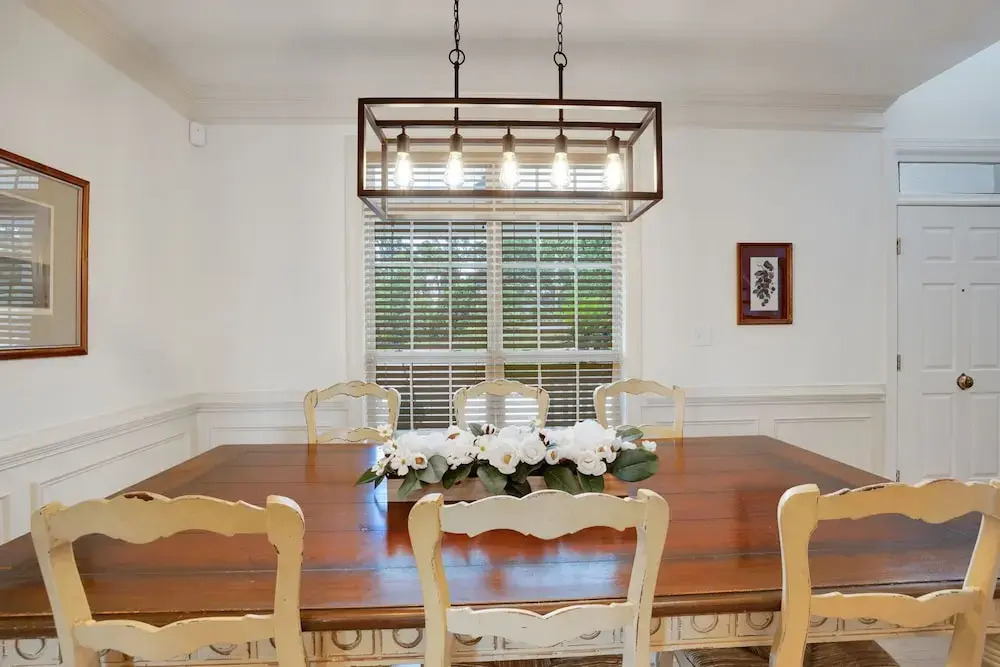 Augusta Getaway Near Masters Porch Swing Deck