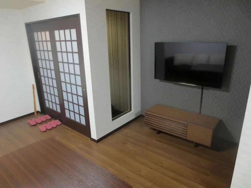 Raku Inn