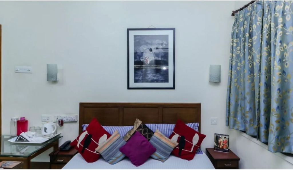 Hotel Basera