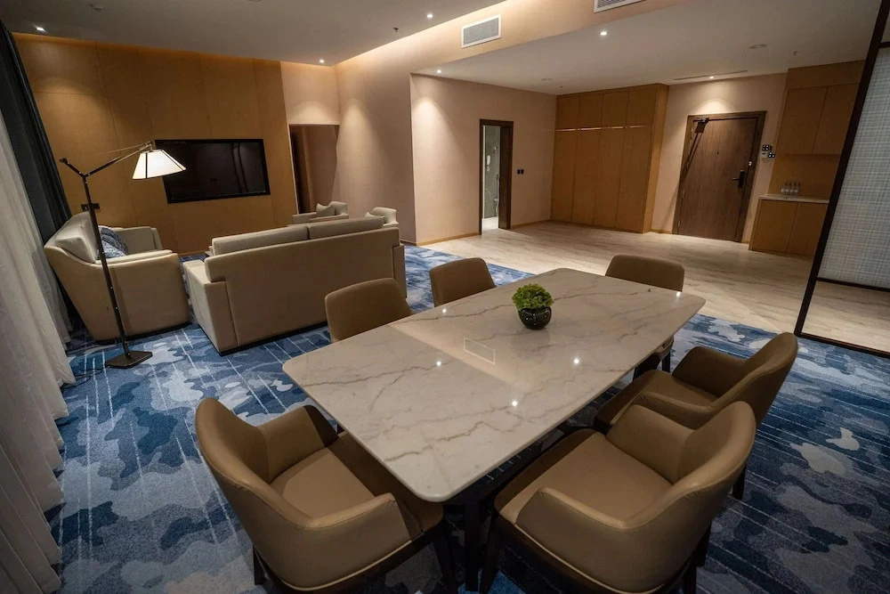 Best Western Plus Danat Almansak Hotel