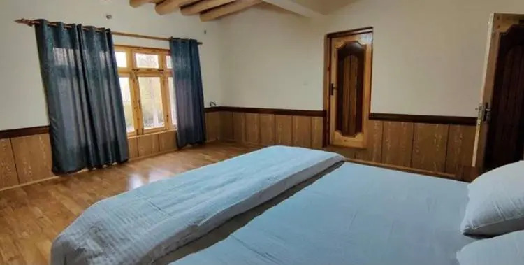 Yarol Guest House