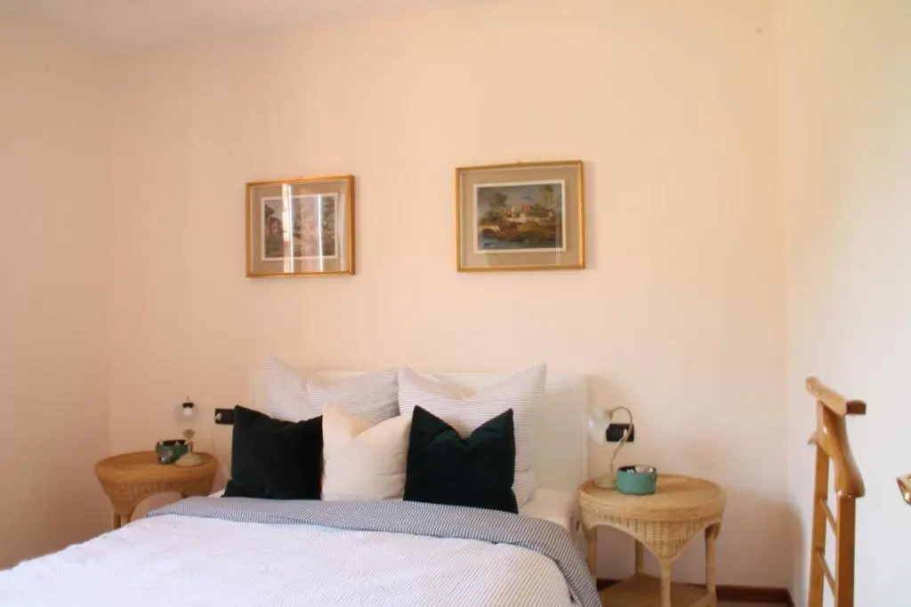 Casa Cecilia, 2 Bedrooms, 1 Bathroom, Lake View, Pool