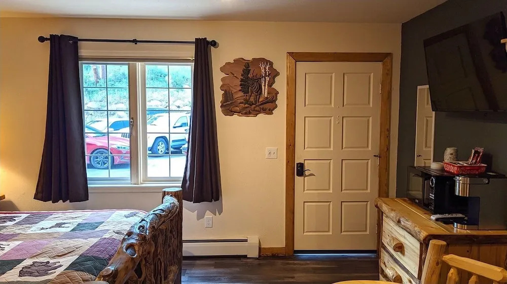Fawn Valley Inn: 272 Condo