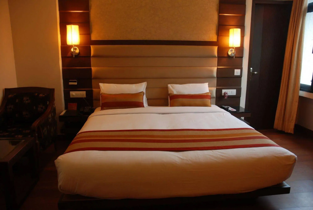 Hotel Metro Heights