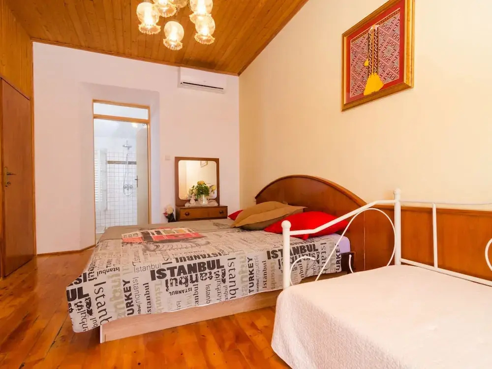 Authentic Villa With Private Pool,hot Tub,covered Terraces,panoramic View, Wi-fi