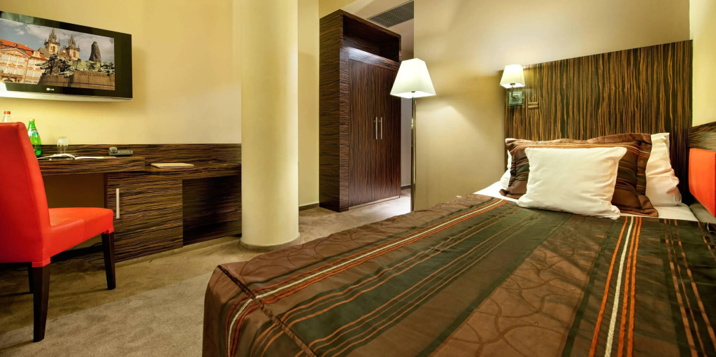 EA Hotel Crystal Palace