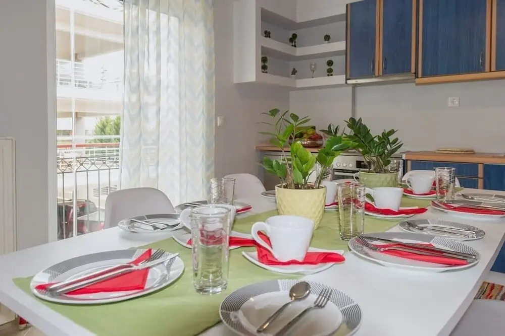 Thano's Stylish Flat, Just 150m To The Beach