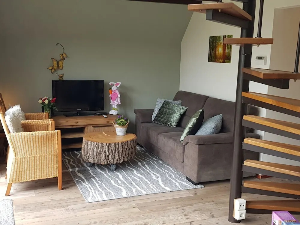 Holiday Home Tuitjenhorn Near Coast