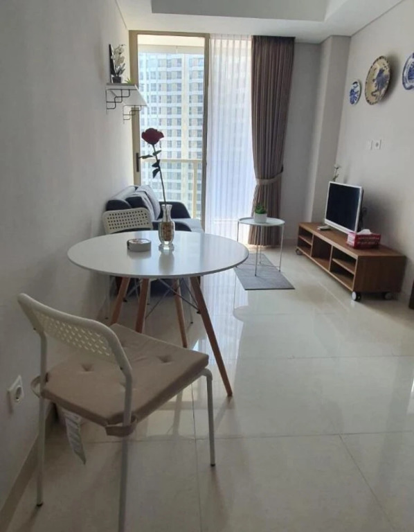 Luxury Suite 1BR Taman Anggrek Residences