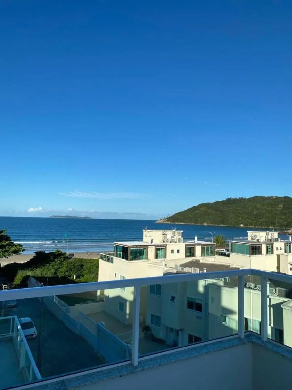 Cobertura em Canto Grande- Bombinhas SC a 30 metros da praia com vista para o mar