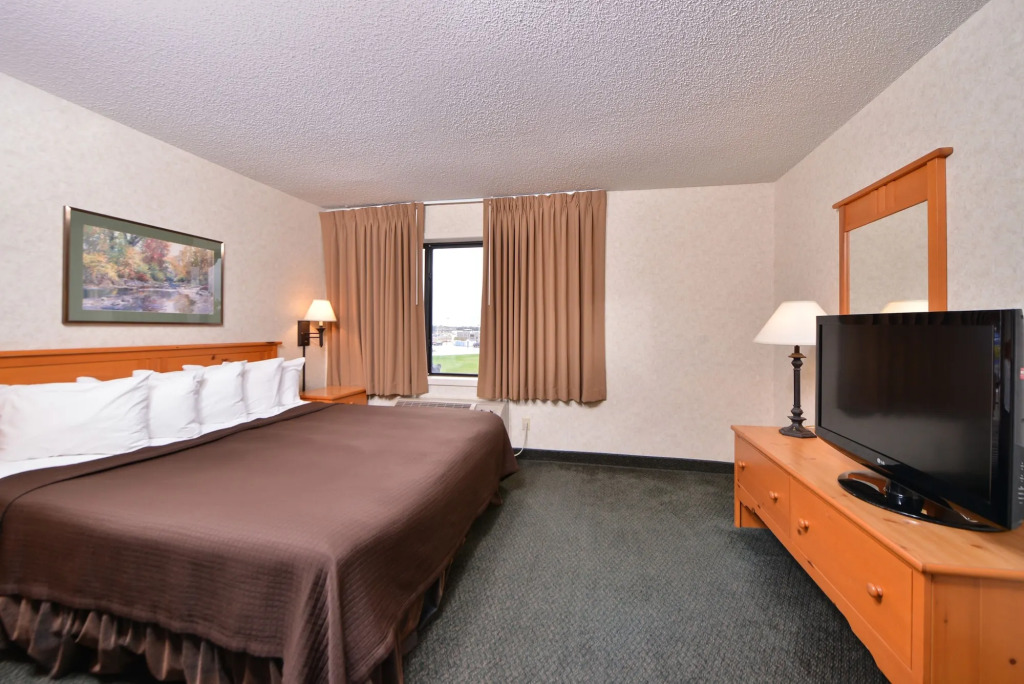 Kelly Inn and Suites Mitchell