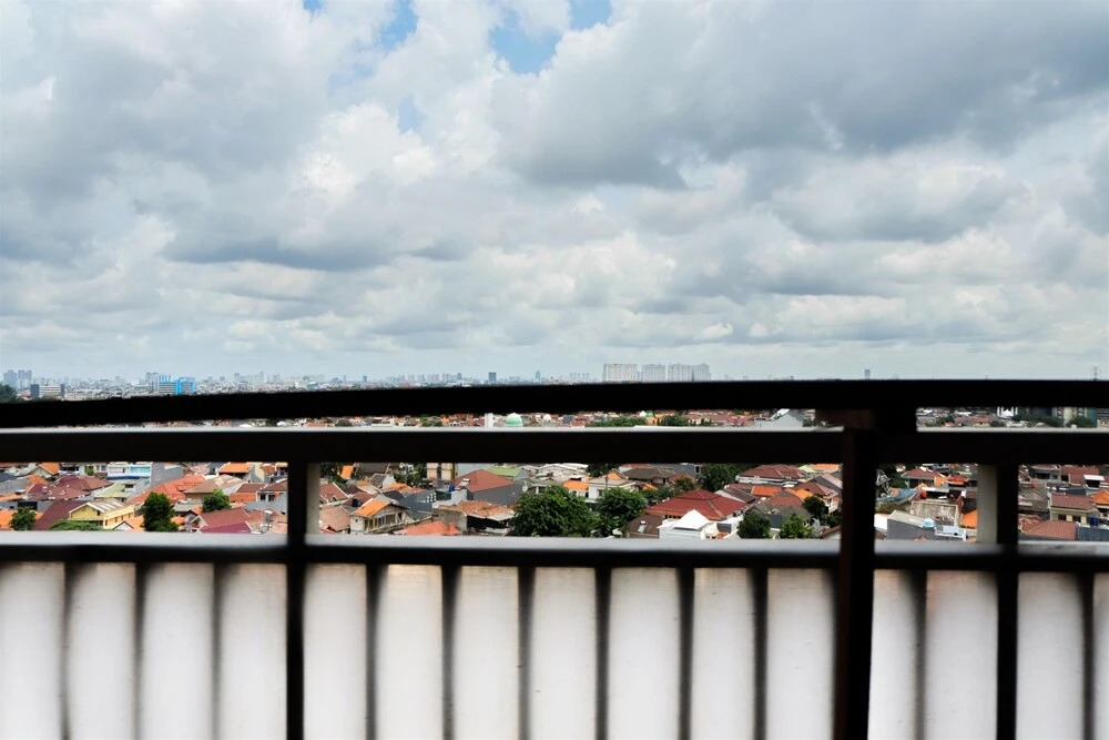 1BR Apartment with Sofa Bed at The H Residence