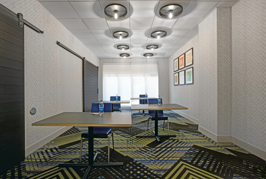 Holiday Inn Express - Milwaukee Downtown by IHG