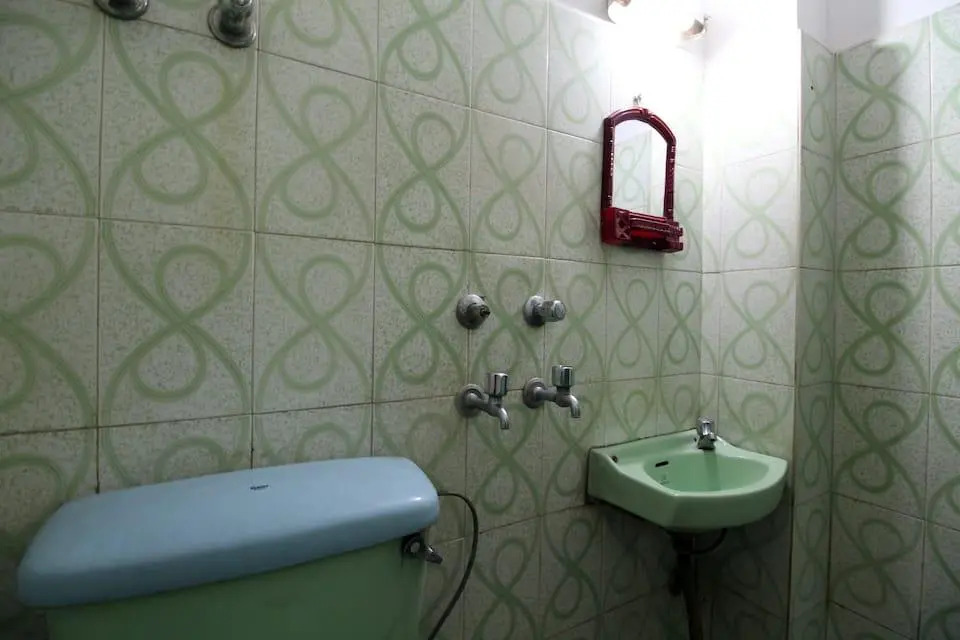 VIP Deluxe Hotel