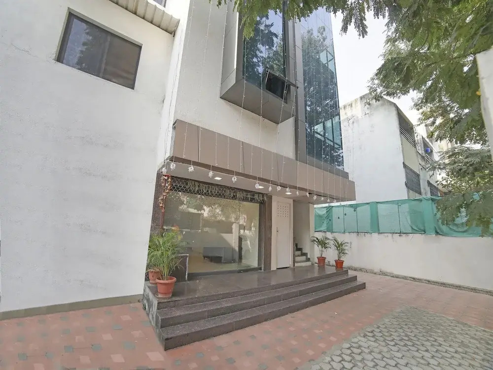 Oyo 22397 S-Cube Service Apartments