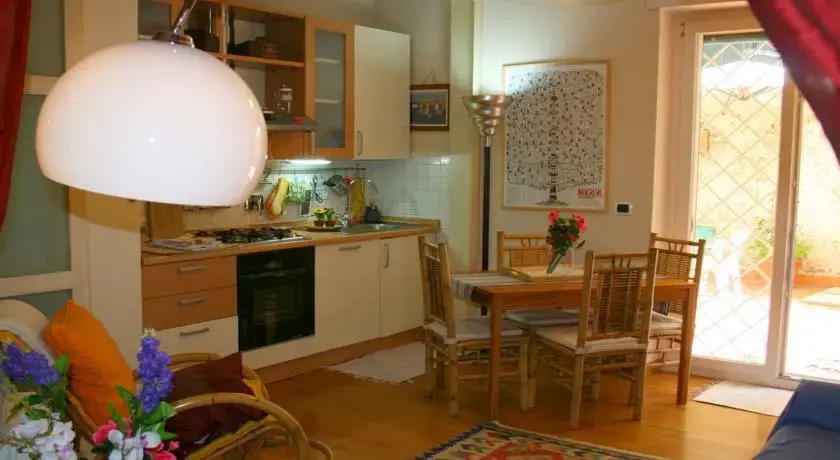 Valentina Apartment near Trastevere