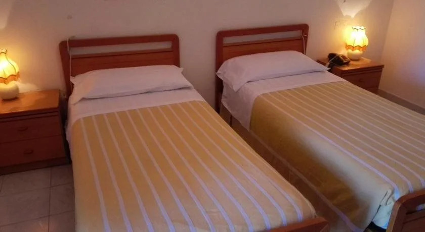 Hotel La Fonte a 300m uscita A14 Pescara Nord
