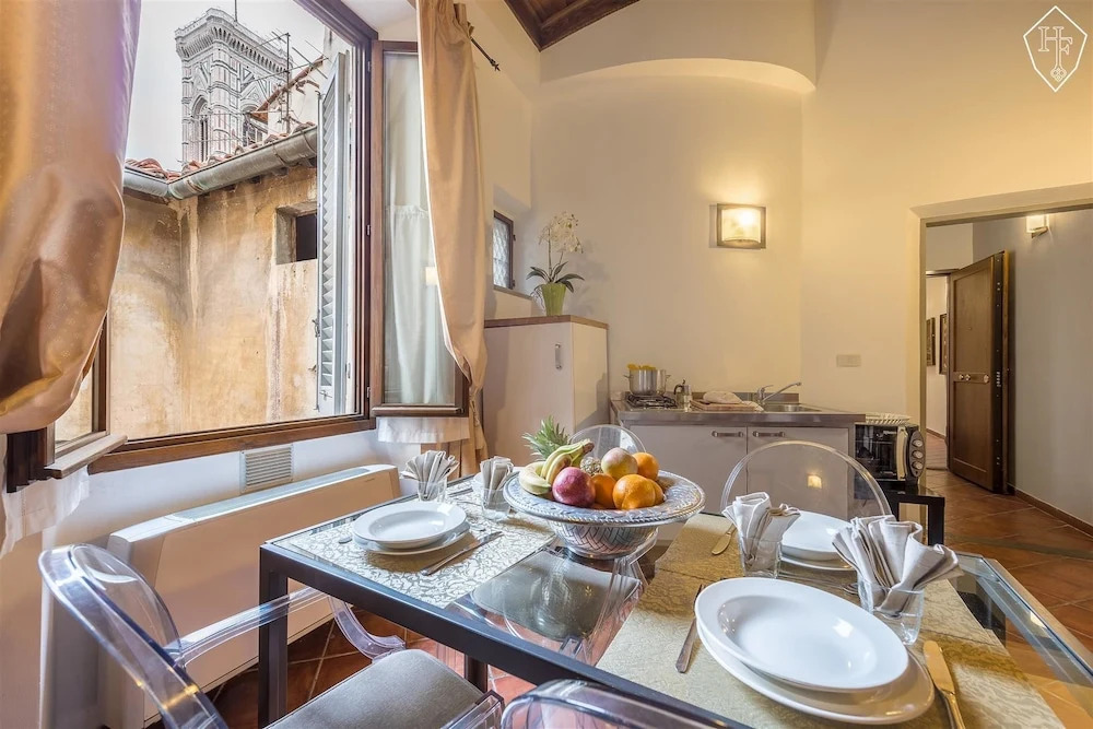 Calzaiuoli Apartments by Mamo Florence