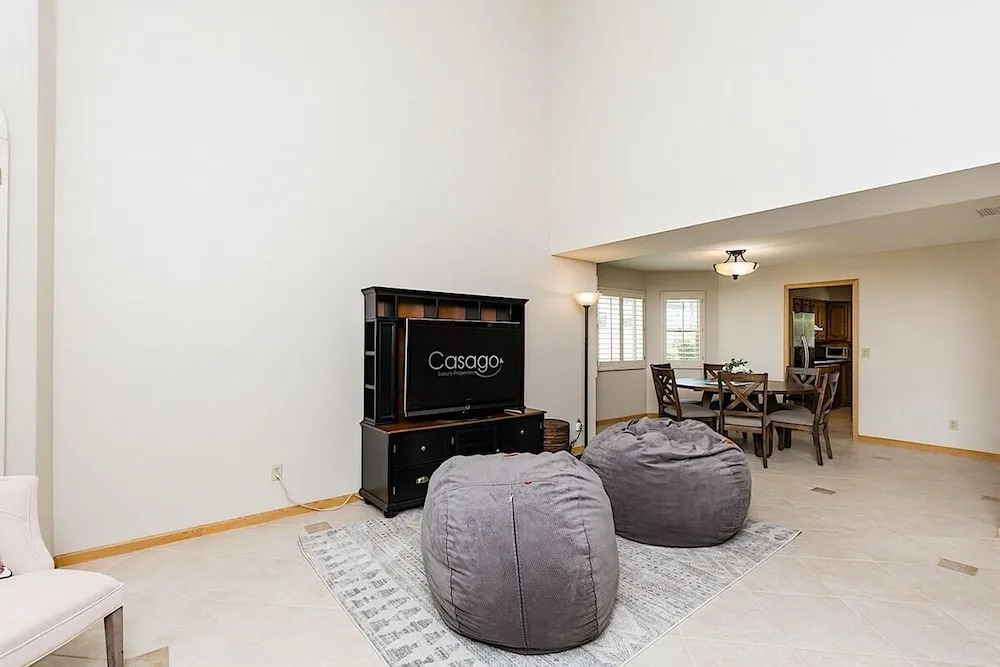 Paradise Retreat 4BR by Casago