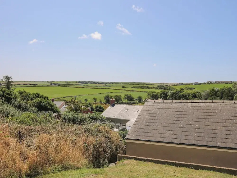 2 Sunny Hill