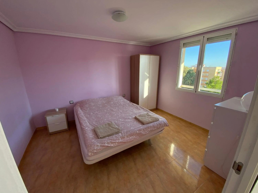 New Bright Apartament with WI-FI in Alicante