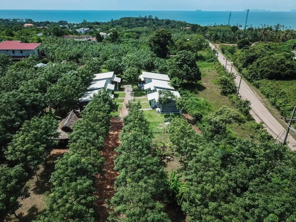 Enda Lanta Bungalows