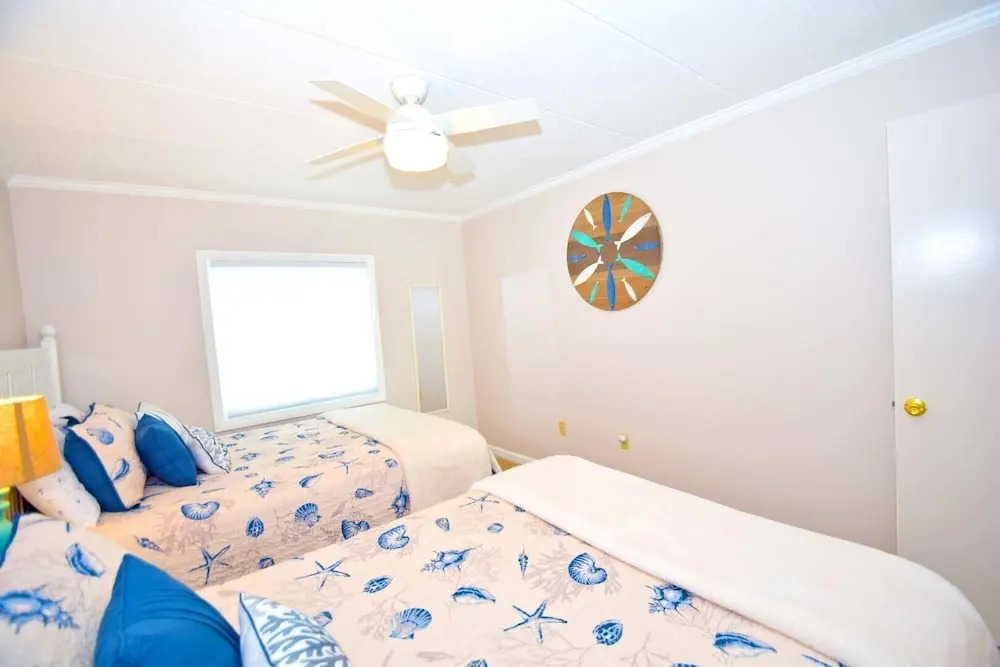 Surfwood 203 2 Bedroom Condo by RedAwning