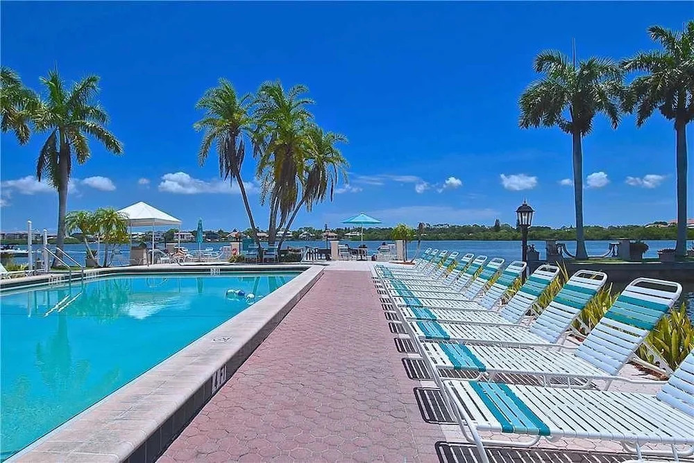 Palm Bay Club G34 - One Bedroom Condo