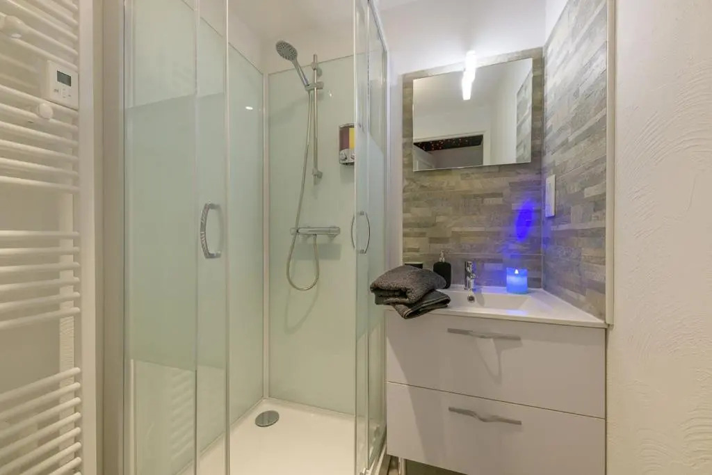 Love Room - Suite romantique avec spa privatif