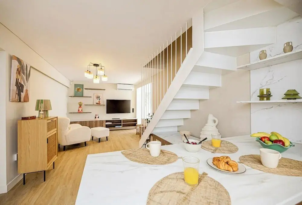 Coastal Charm by Neuvel