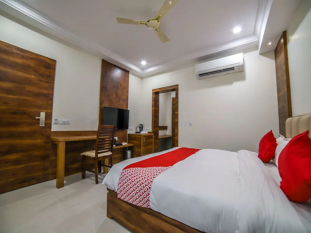 Adya Inn