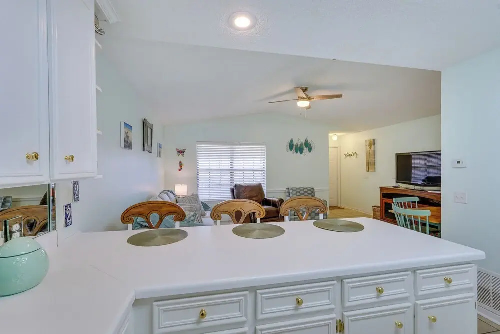 Cozy PCB Condo < 1/2 Mile to Public Beach Access!