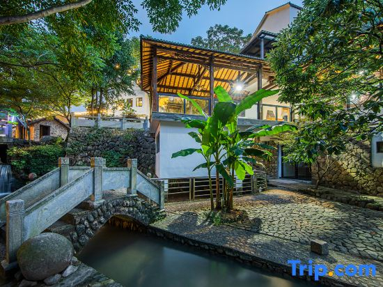 Anji Shuiwanwan Summer Viewing · North Latitude 30° Rafting Resort Coffee B&B