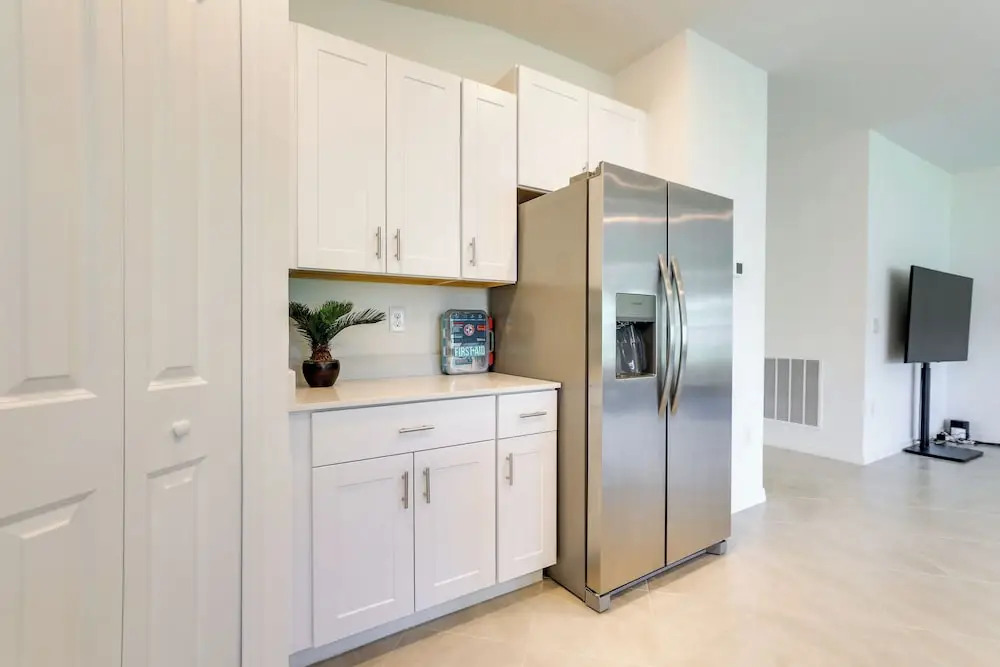 Airy Port Charlotte Home w/ Smart TV Near Beaches!