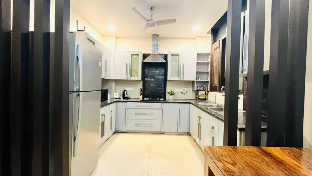 BluO 2BHK - M Block Mkt Greater Kailash