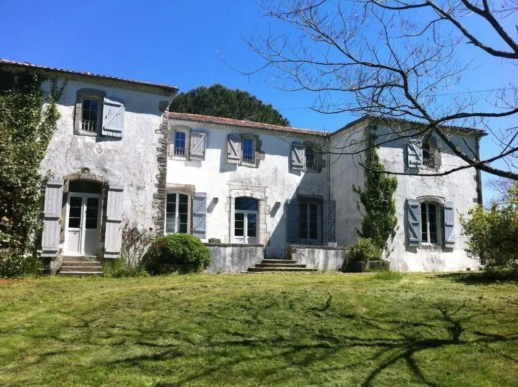 LA CAVERIE DE PEYROUX A ORTHEVIELLE