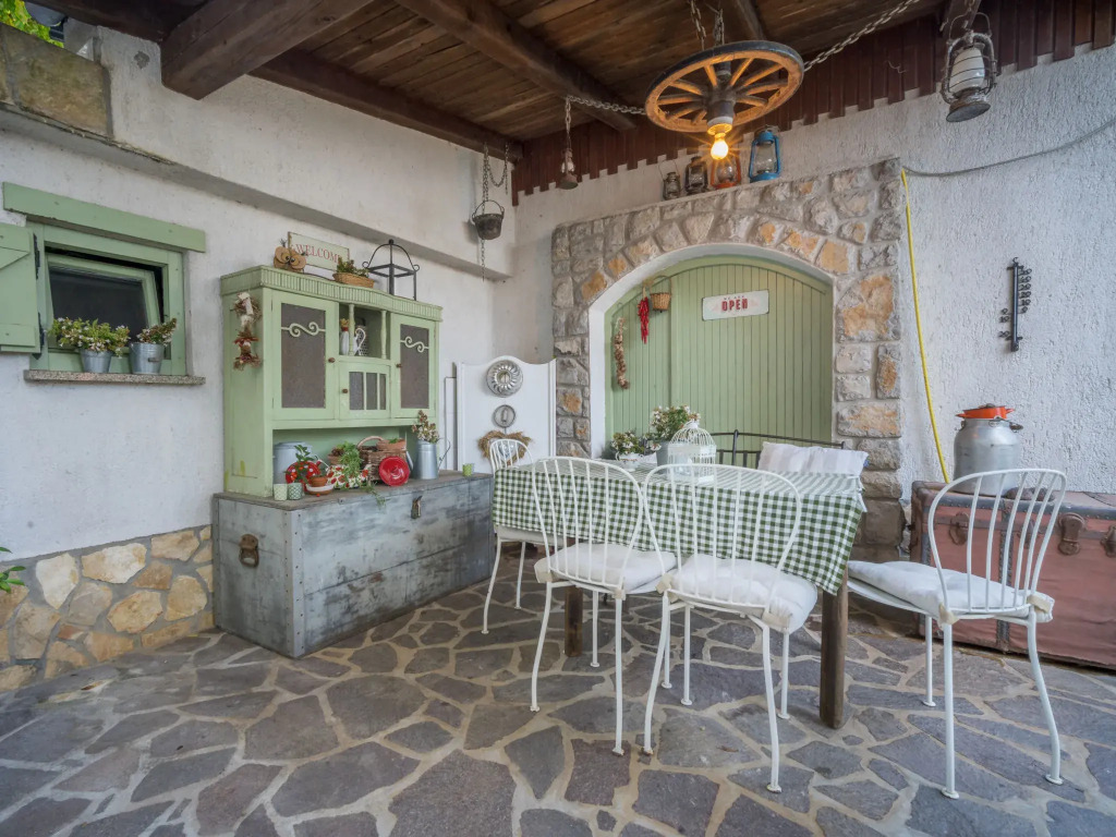 Holiday Home Aničić by Interhome