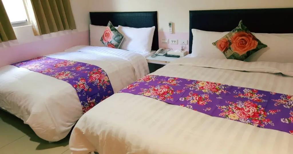 Happy Holiday Hotel