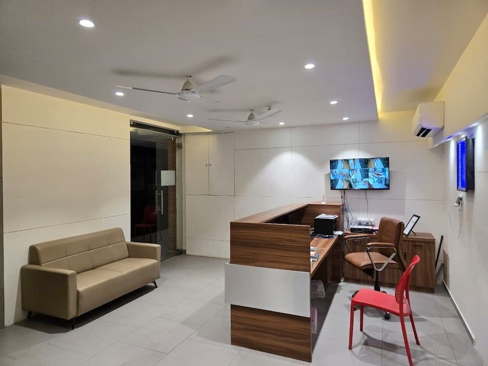 Gajraj Hotel