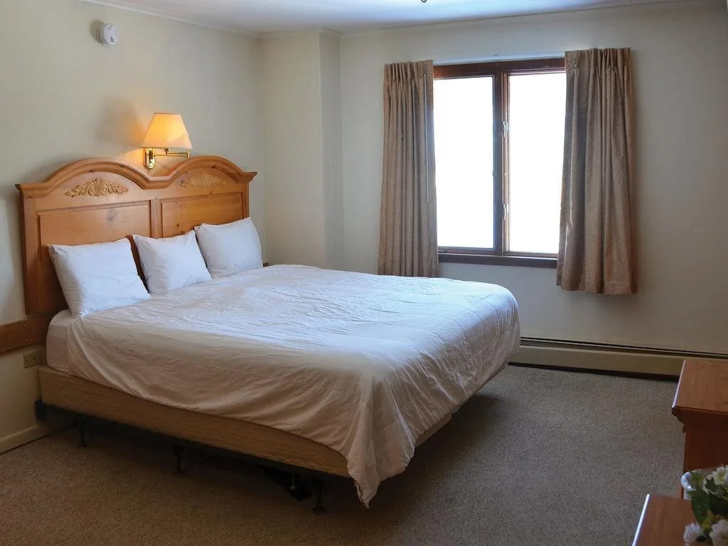 Liftline Lodge